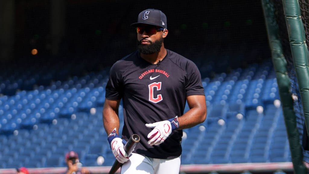 adell-eyeing-quick-return-after-powering-through-knee-injury