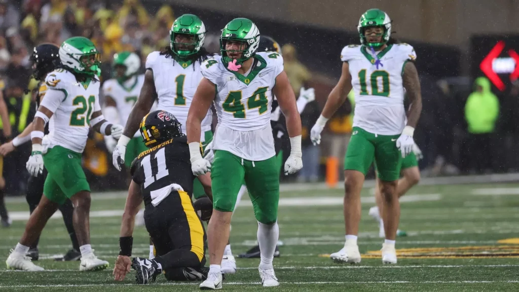 ducks-no-2-in-preseason-ap-poll