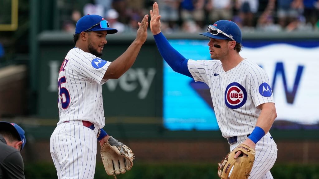 Cubs keep pressure on atop NL Wild Card hunt with comeback win over Bucs