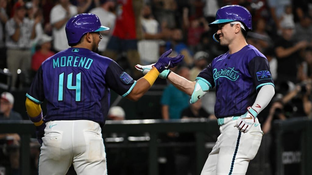 d-backs-keep-pace-and-make-history-in-rout-of-rangers