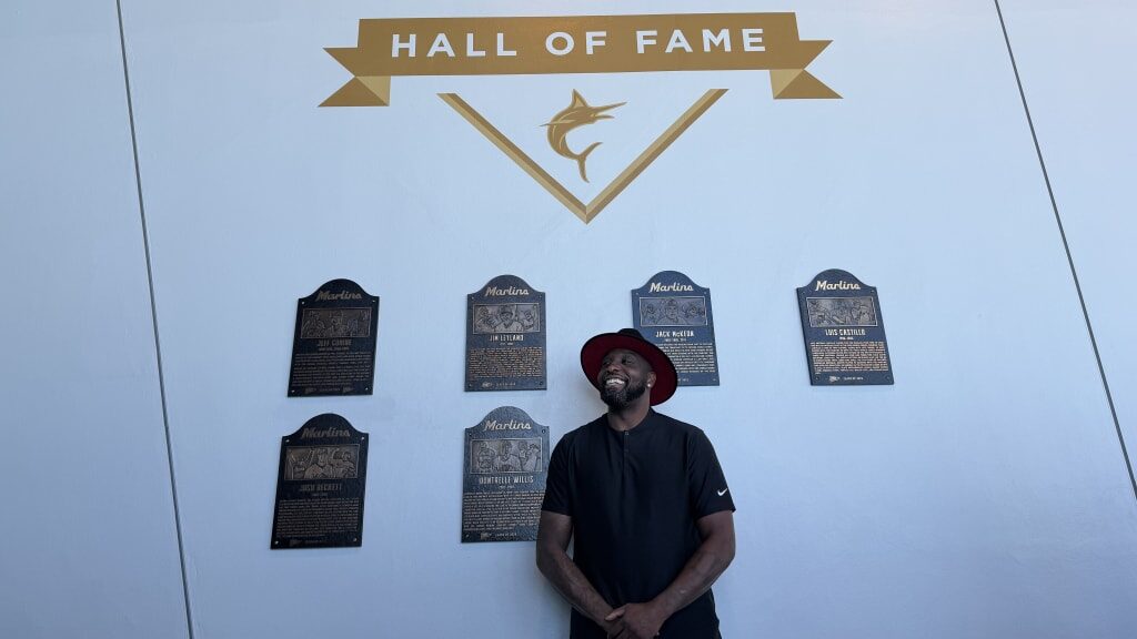 d-train-inducted-into-marlins-hof-surreal-moment-to-see-my-plaque-on-the-wall