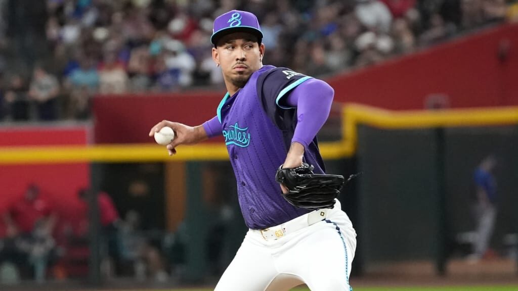 martinez-joins-d-backs-history-with-immaculate-inning