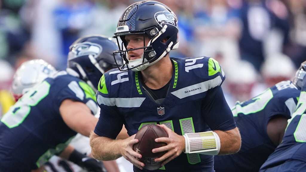 nfl-network-sam-darnold-expected-to-miss-seahawks-week-2-game-but-avoids-major-hip-injury