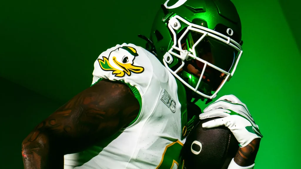 oregon-football-game-2-uniform-reveal