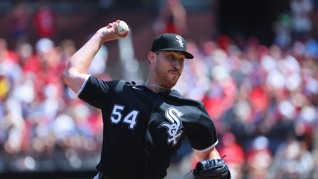 sandlin-carries-perfecto-into-6th-before-cardinals-storm-back