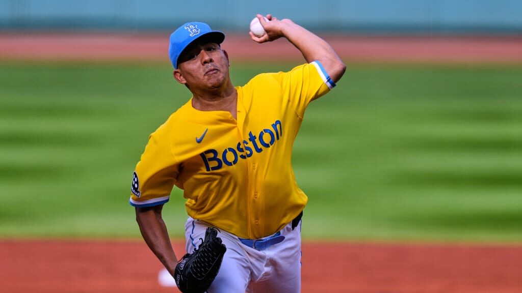 Suarez turns in second straight 7-inning gem in Red Sox win