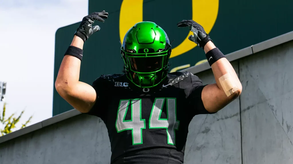 oregon-football-game-6-uniform-reveal